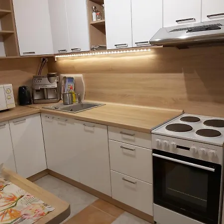 Balatonszemesi Nyaralohaz * Balatonszárszó